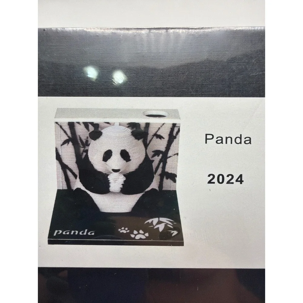 3D Art Notepaper Panda 2024 Memo Pad Sculpture Desk Decor Pen Holder NEW